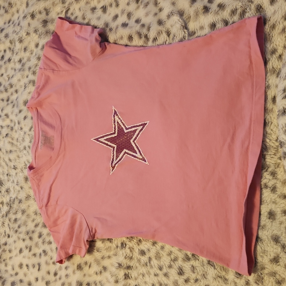 Dallas Cowboys pink tee